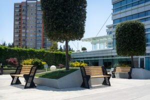 STEECORP-Benc: Modern ve Esnek Oturma Çözümü"